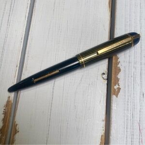 Vintage Eversharp Skyline Fountain Pen